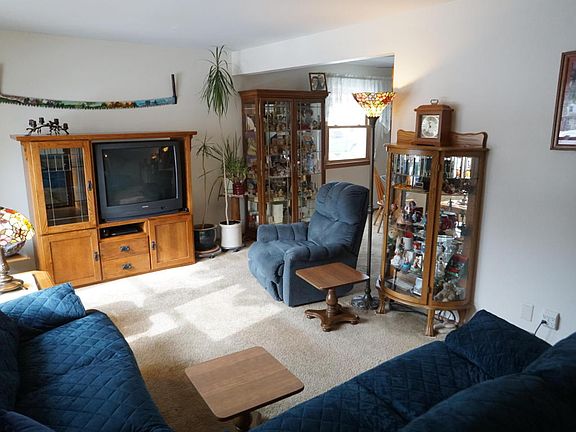 4th image of 11120 W Walker St