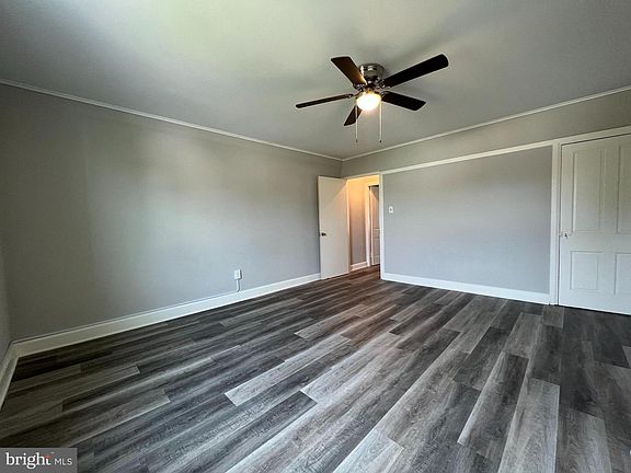 5th image of 304 Maple St