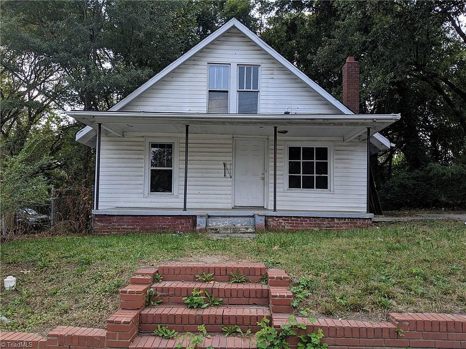 2nd image of 1204 E Commerce Ave