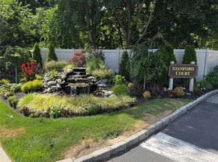 1 Stanford Ct, Wantagh, NY 11793