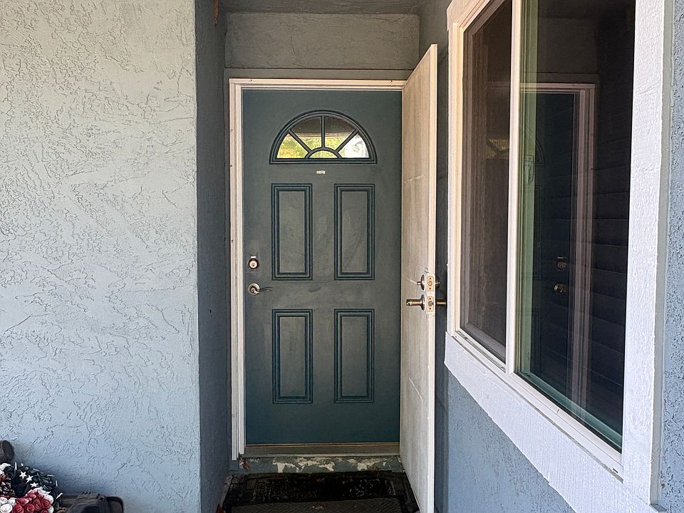 1st image of 568 Glenheather Dr
