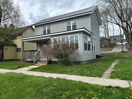 527R South St Photo 1