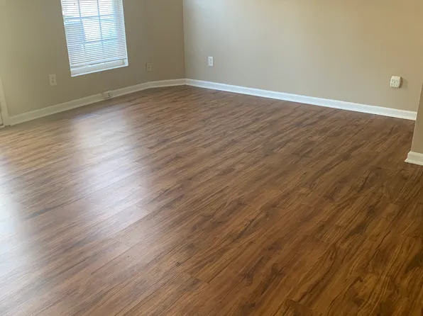8533 Kangaroo Ct, Raleigh, NC 27615