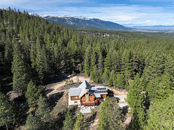 3rd image of 1009 Bourne Loop