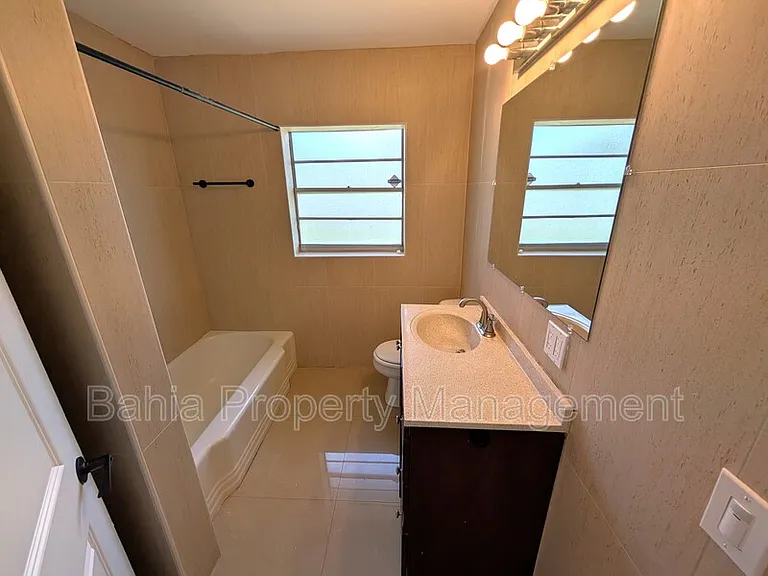 808 N Macdill Ave — Photo 15