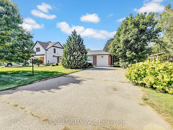 5th image of 33 Ridgeway Ave