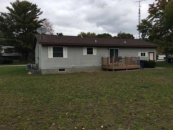 4th image of 3251 Sunset Dr