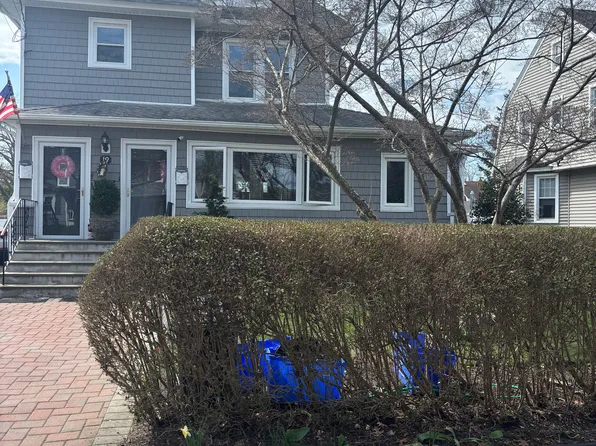 19 Garfield Pl, East Rockaway, NY