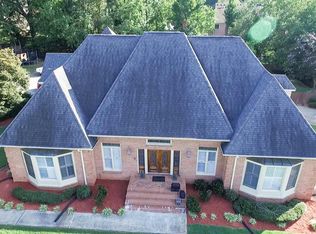 1411 Lakeshore Dr, Snellville, GA 30078