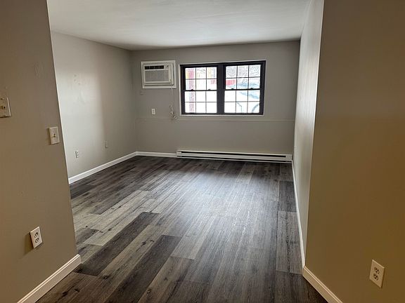 4th image of 12 E Side Drive #402