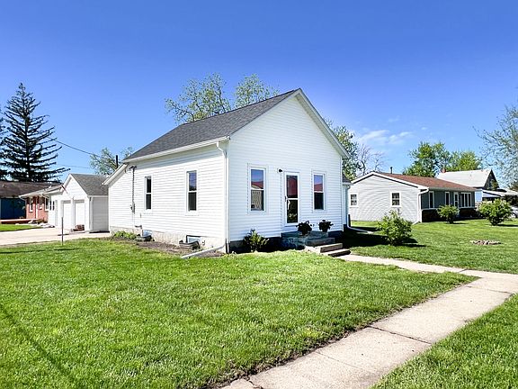3rd image of 500 1st Ave N