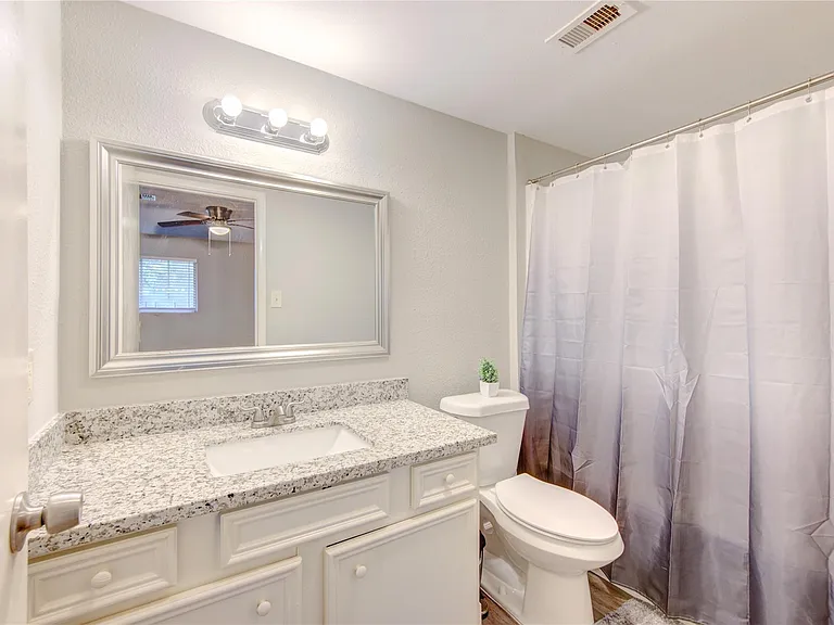 4106 California St — Photo 16