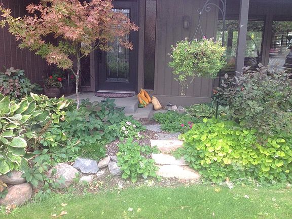 2nd image of 2124 S Beaumont Dr