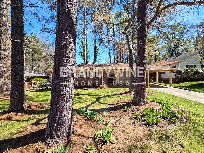 2164 Camp Ground Rd SW — Photo 1