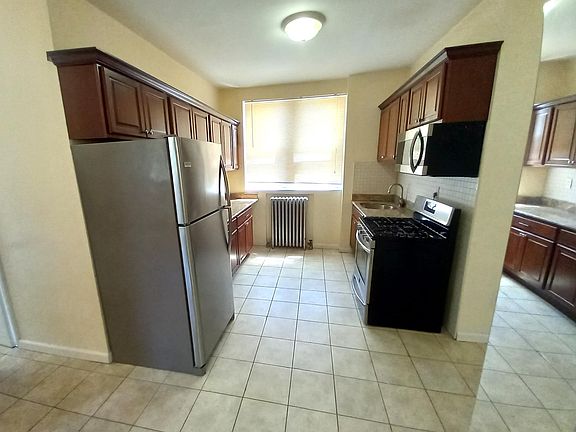 4th image of 10 Florida Ave Floor 2
