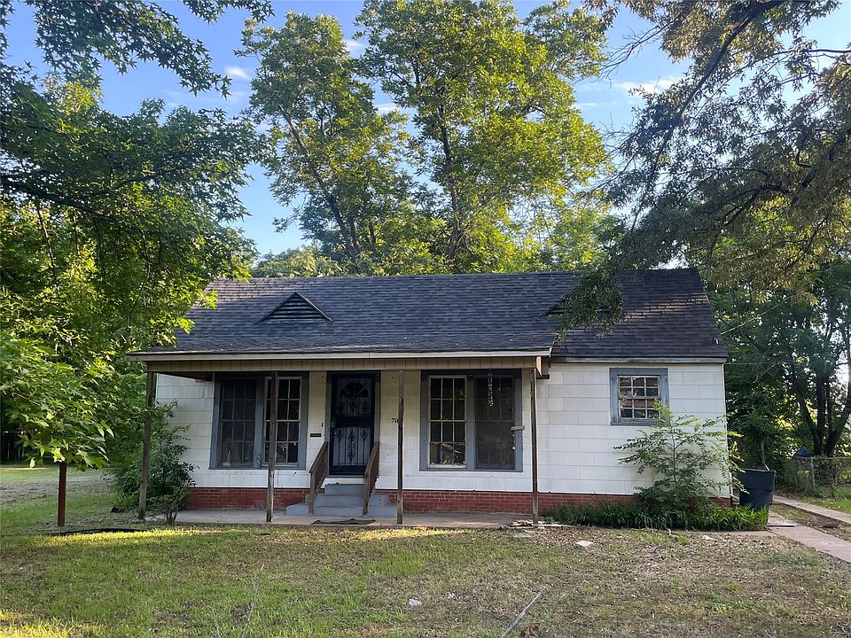 1st image of 3716 W College St