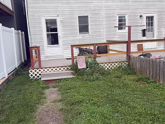 2nd image of 623 King St