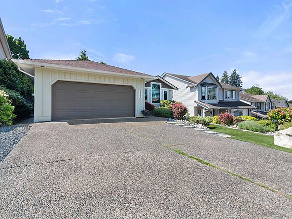 4th image of 35194 Christina Pl