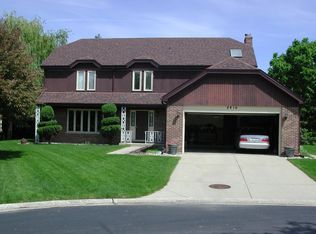 2410 E Brockton Ct, Arlington Heights, IL 60004