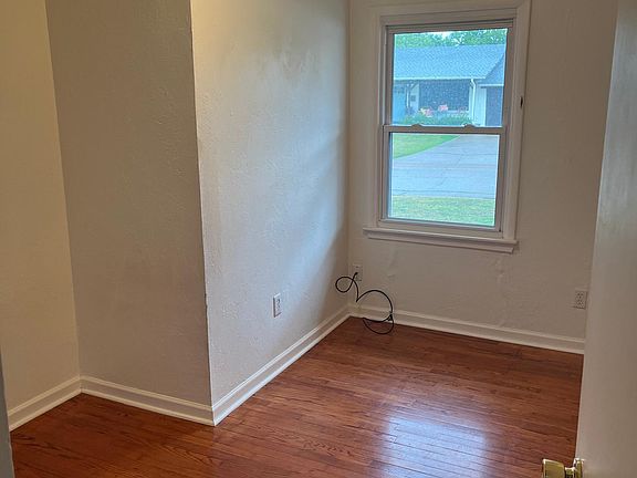 4th image of 2505 Ashley Dr