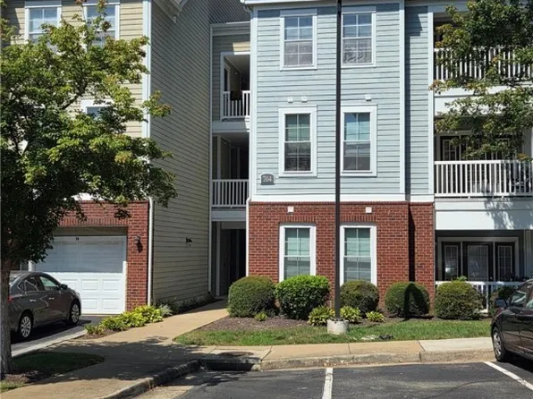 704 Bristol Village Dr APT 104, Midlothian, VA 23114