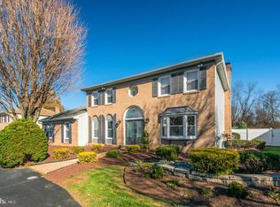 113 Vermeer Dr, Upper Holland, PA 19053