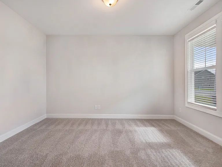 105 Salmon Ln — Photo 5