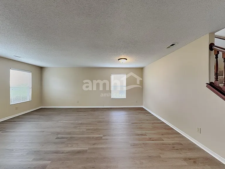 626 Hickory Pine Dr — Photo 5