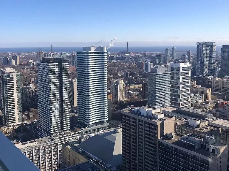501 Yonge St #4410 — Photo 1