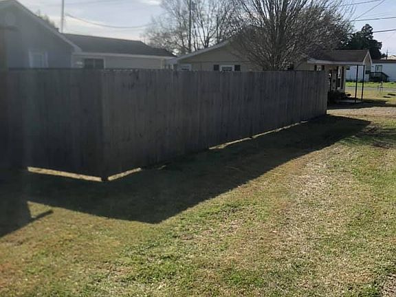 3rd image of 526 Cypress St