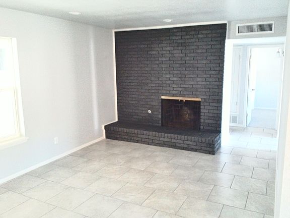 5th image of 5809 Dumont Way