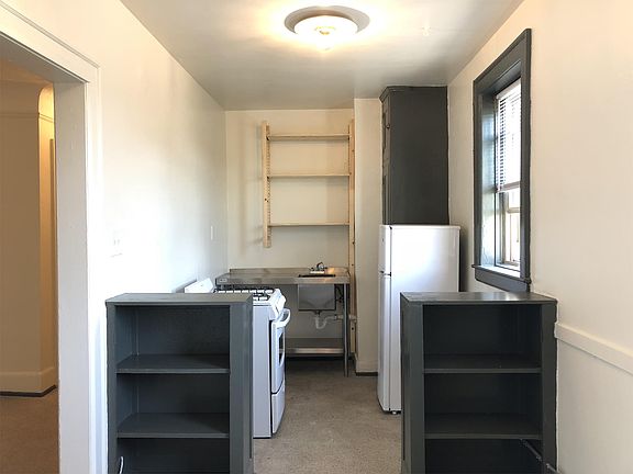 5th image of 1050 Hibbard St #1-20