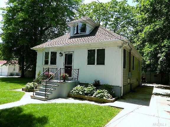 3rd image of 2780 Cedar Ave