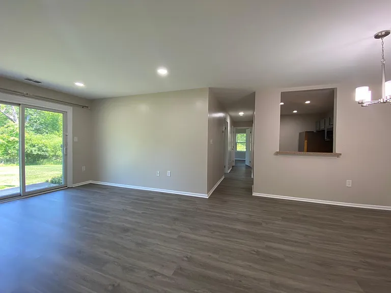 23 Cypress Ct — Photo 3
