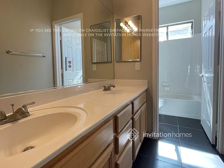 10463 Foggy Glen Ave — Photo 9
