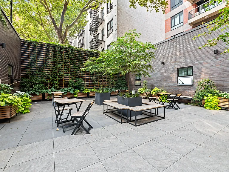 2600 7th Ave #6R — Photo 9