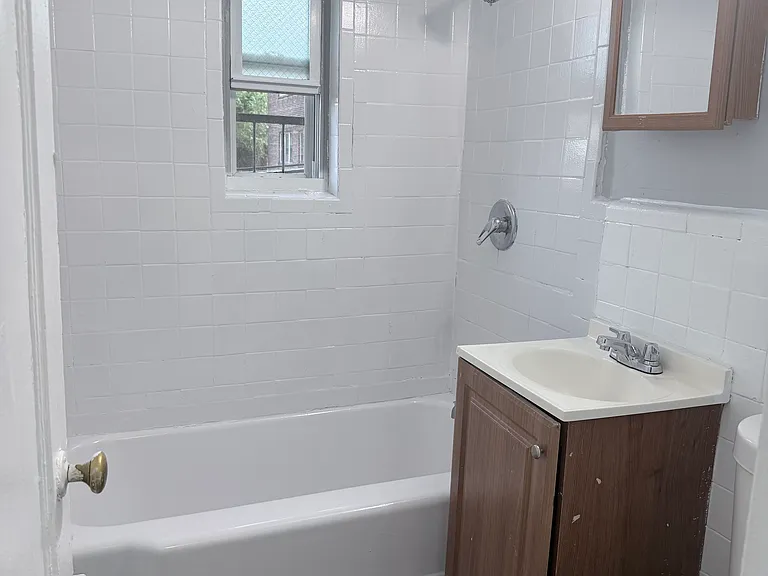 70 Crawford St #6 — Photo 15