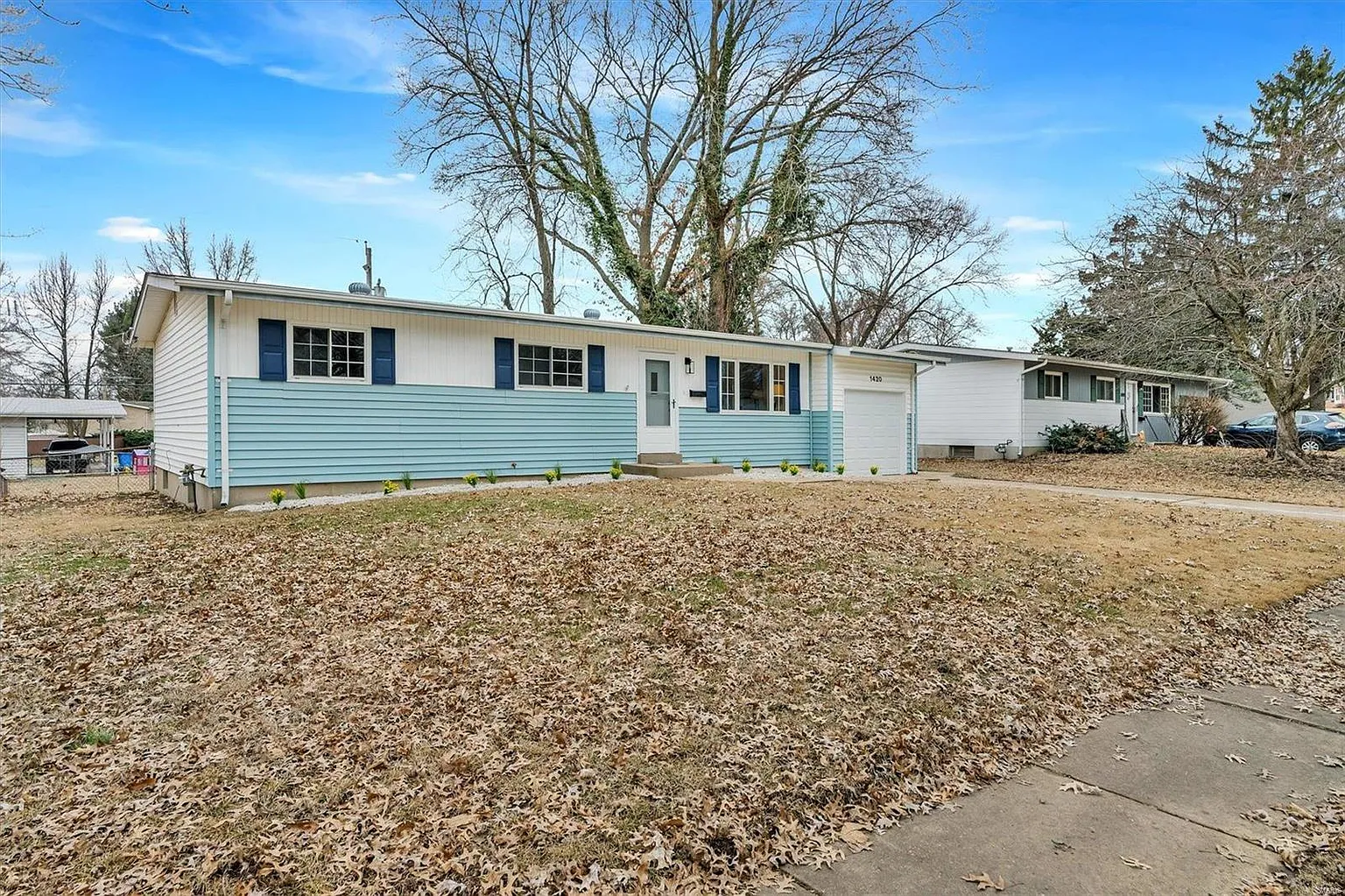 1420 Swan Dr photo 1