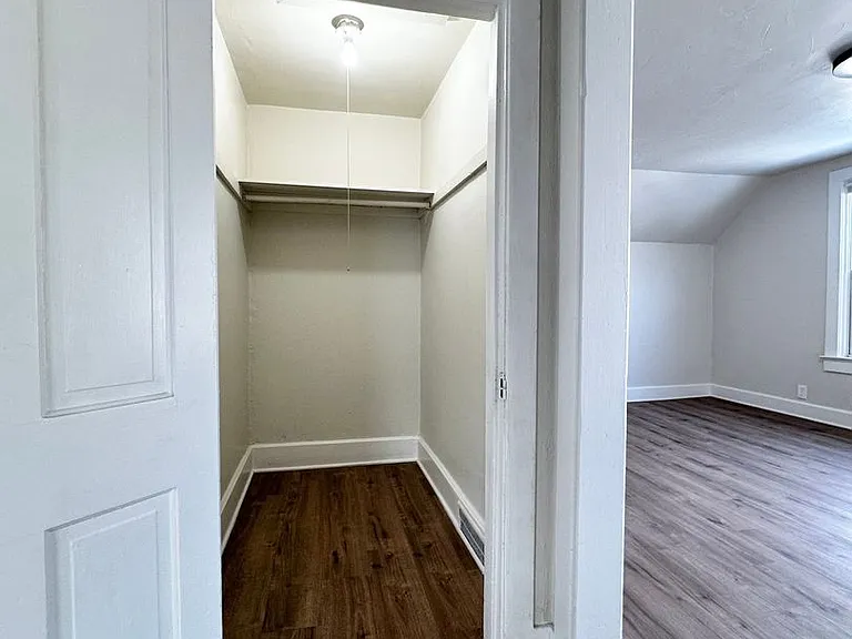 1152 Stuart St — Photo 6