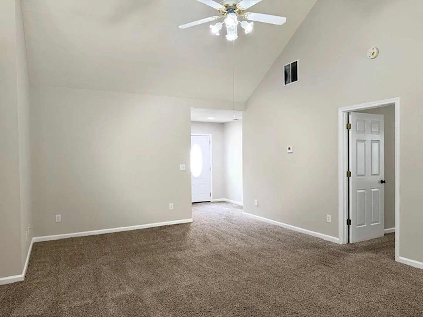 Beautiful 3 BR / 2 Bath Ranch in Hampton! — Photo 3
