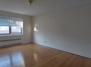 (Undisclosed Address), Rockville Centre, NY 11570