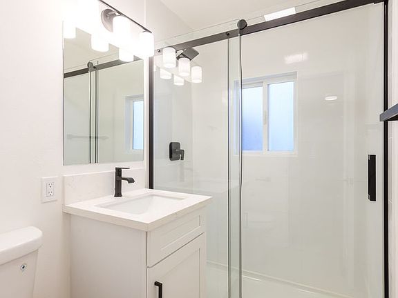 4th image of 2265-71 Curlew St #431J