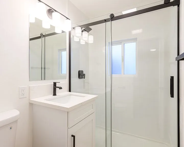 2265-71 Curlew St #425-431 — Photo 5