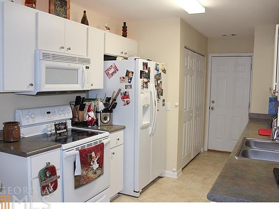 2nd image of 7059 White Pine Ave