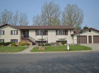 289 2nd St SW, Forman, ND 58032