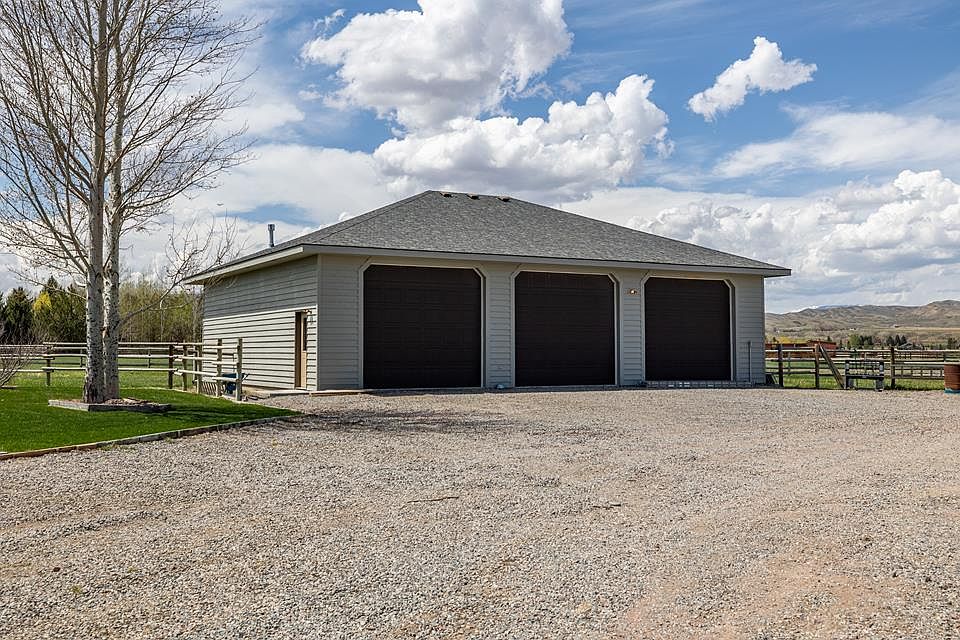 39 Nez Perce Dr Cody, WY, 82414 Apartments for Rent Zillow
