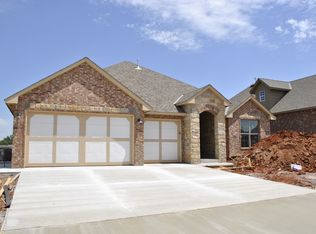 7008 Cherokee Xing E, Warr Acres, OK 73132
