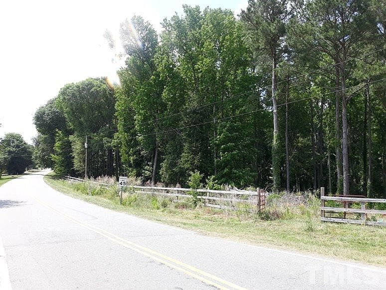 2nd image of 208 Wiggins Rd