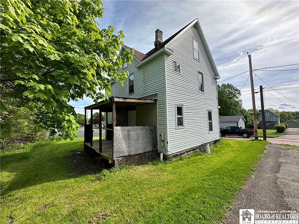 82 Howard St, Jamestown, NY 14701 Zillow