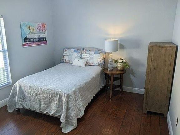 2nd image of 47 Huron Bay Cir